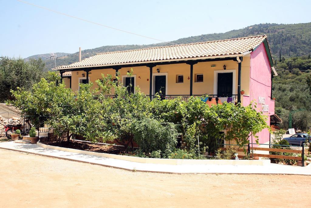 Marathes Studios Agios Nikitas Exterior photo