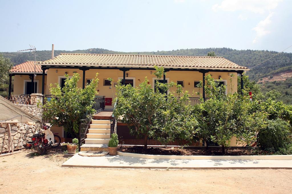 Marathes Studios Agios Nikitas Exterior photo