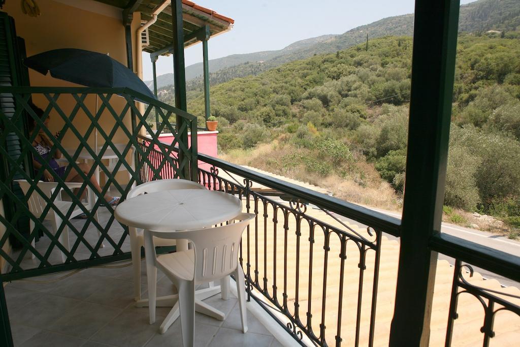 Marathes Studios Agios Nikitas Exterior photo